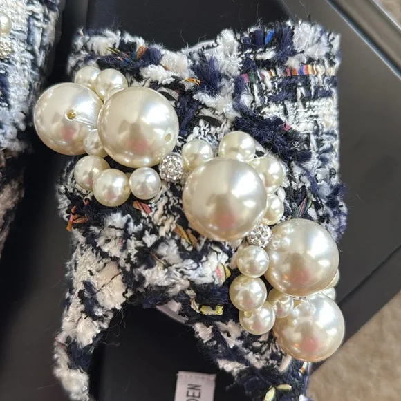 STEVE MADDEN ~ SANDALS - Picture 4 of 6